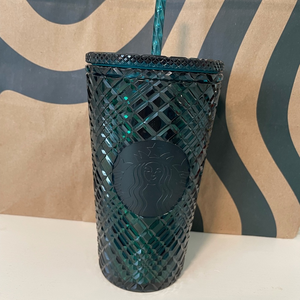 New 2021 Starbucks Holiday Tumbler - Green 16oz